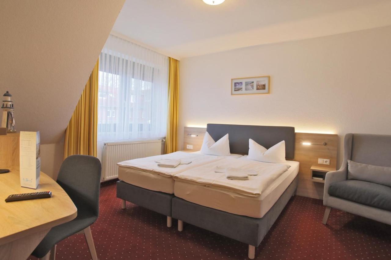 Hotel & Restaurant Am Wasser Breege Esterno foto