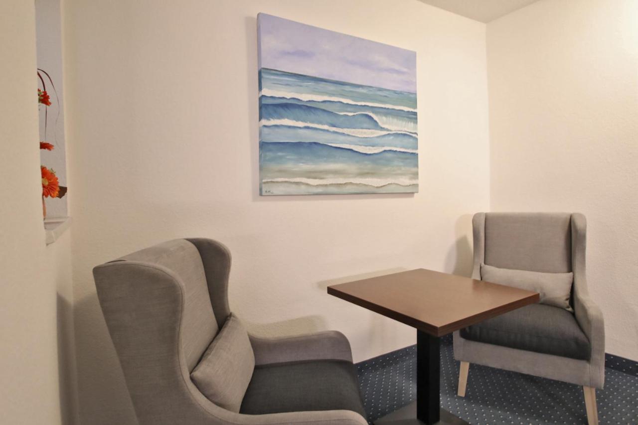 Hotel & Restaurant Am Wasser Breege Esterno foto