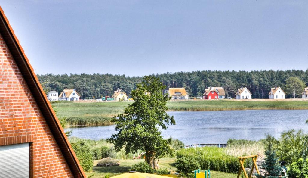 Hotel & Restaurant Am Wasser Breege Esterno foto