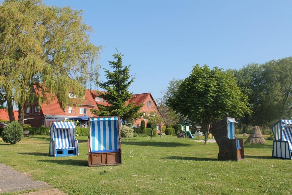 Hotel & Restaurant Am Wasser Breege Esterno foto